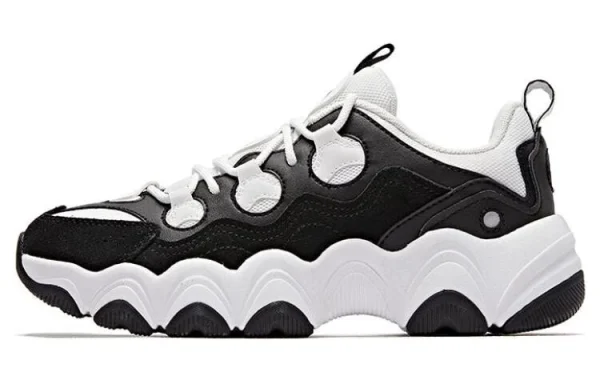 QIAODAN Non-slip Lightweight Low-Top Casual Shoes Women's Black White