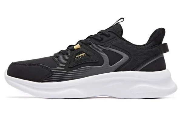 QIAODAN Anti-Slip Wear-Resistant Breathable Lightweight Low-Top Running Shoes Men's Black Gold